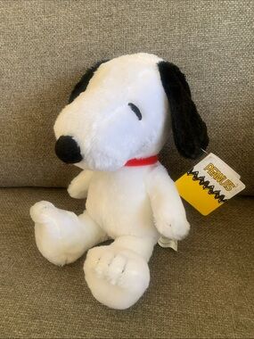 Peanuts Snoopy Plush Dog - White and Black